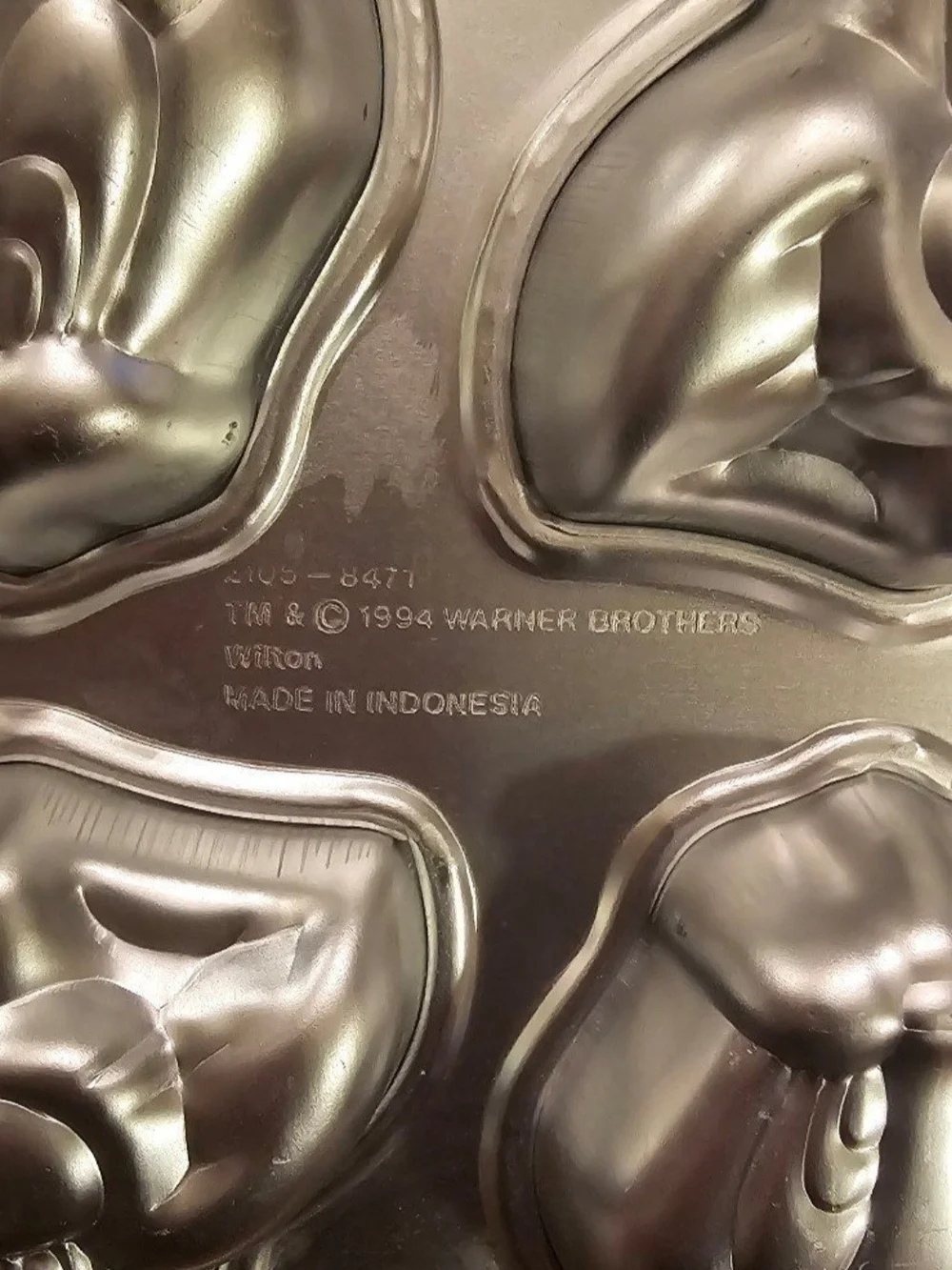 VTG 1994 Wilton Warner Bros Tweety & Sylvester Muffin Cake Mold Pan 6 Cavity